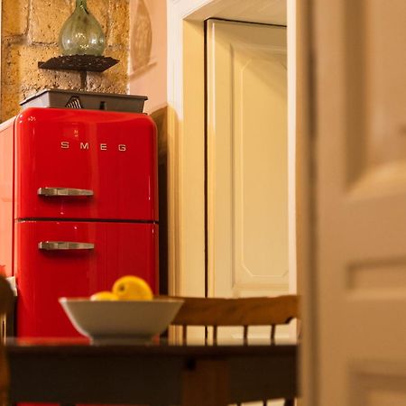 I Leoni Di Rosaroll Acomodação com café da manhã Nápoles Exterior foto